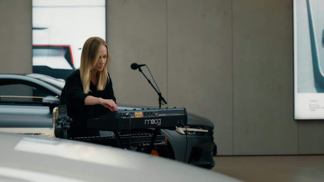 Lisa Nordström performing in a Polestar Space.