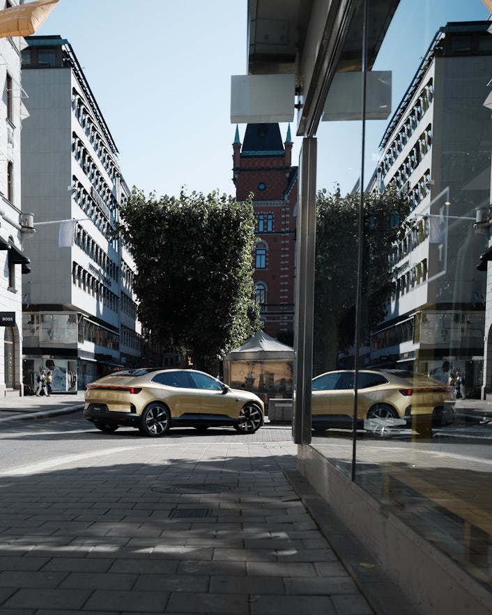 Gold Polestar 4 - Paris edition.